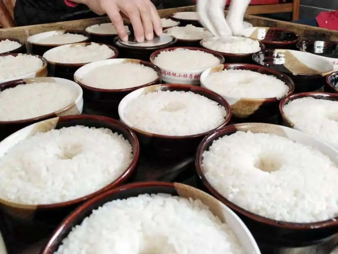 長沙這樣守護煙火氣：潮宗街打造透明廚房，靖港古鎮(zhèn)小作坊成“非遺”
